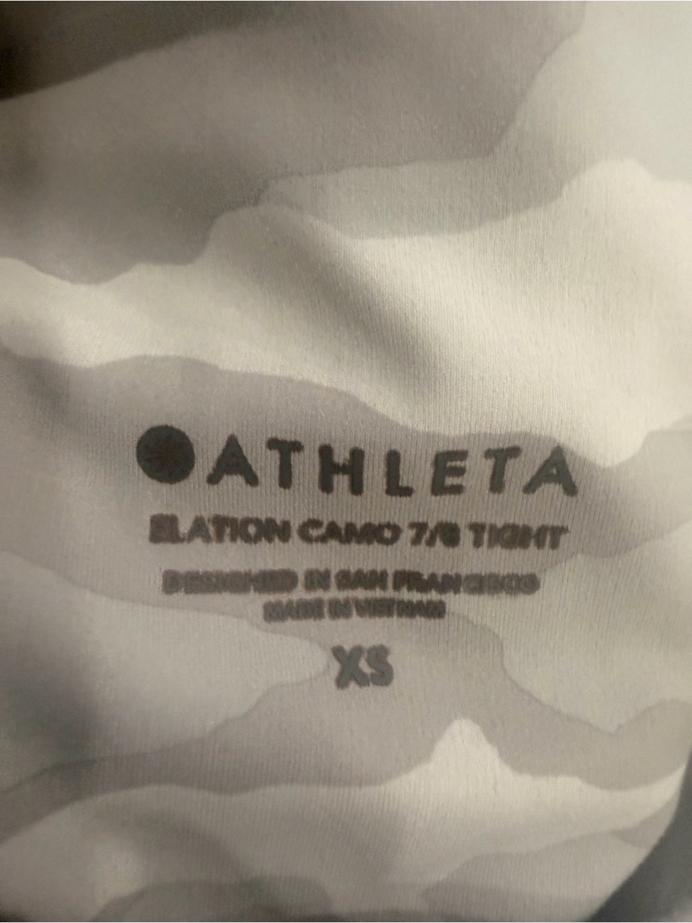 Athleta High-Waist elation Camo 7/8 Leggings in Light Beige and Cream 0510 - Picture 4 of 4